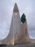 Betónový kostol v Reykjavíku